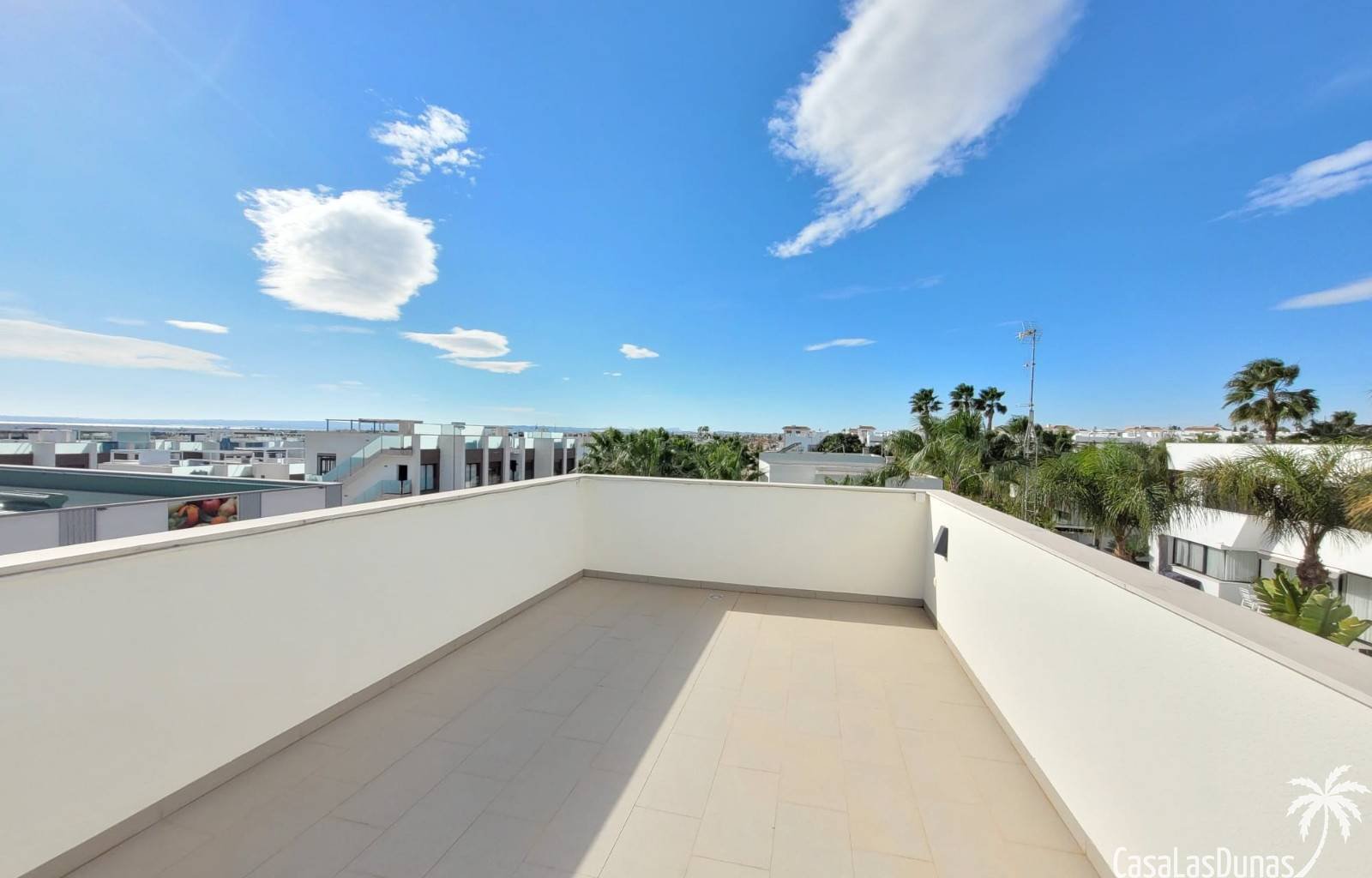 Sie wünschen sich einen unbeschwerten Urlaub? Entdecken Sie die Casa Spruit in Ciudad Quesada. Diese moderne, freistehende Villa ist komplett ausgest