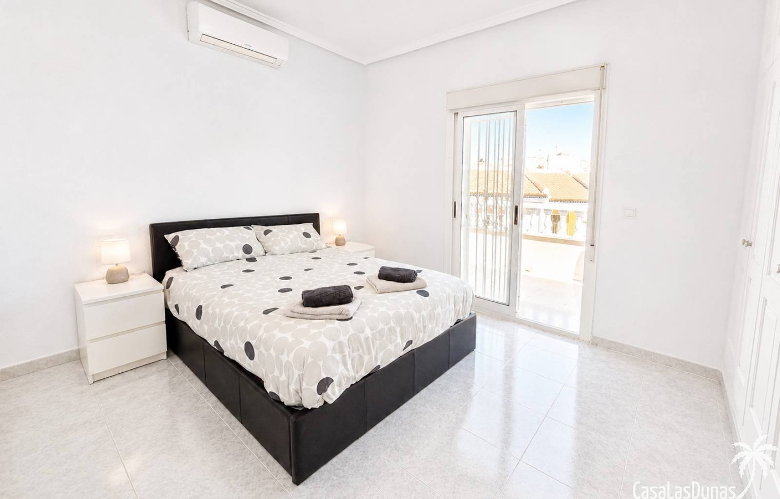 Geräumiges Ferienhaus mit Gemeinschaftspool in Ciudad Quesada – Casa Mi Paraiso
Profitieren Sie von einem zeitlich begrenzten Last-Minute-Rabatt von