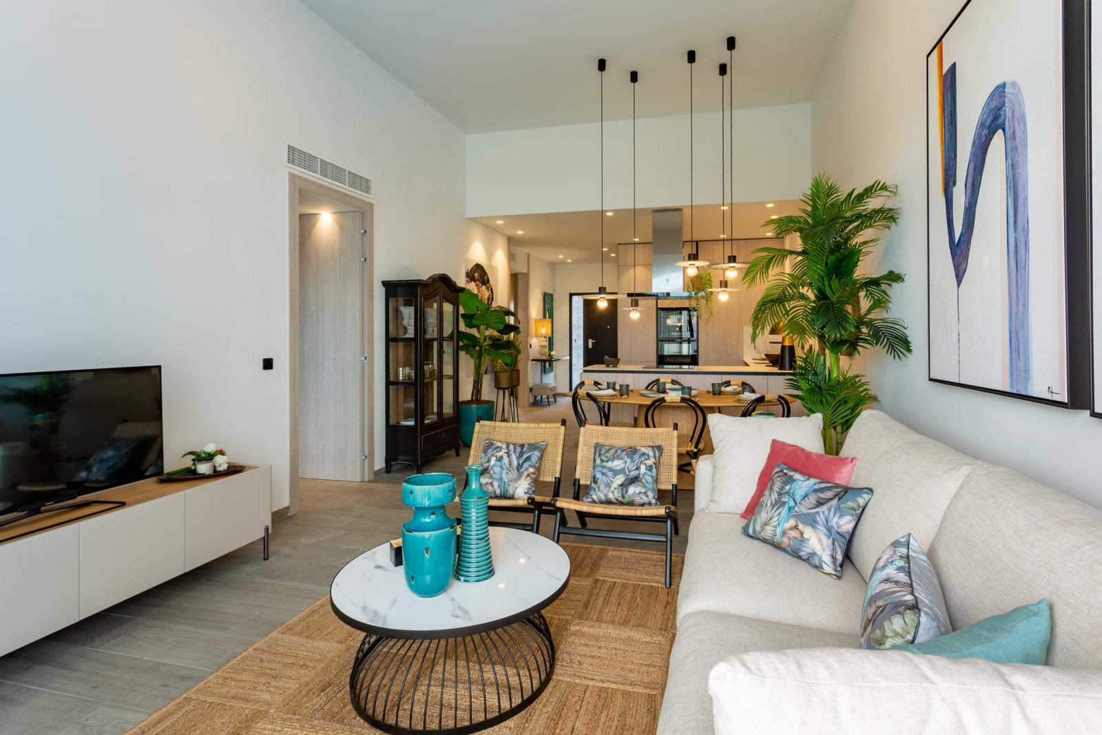 In der prestigeträchtigen Umgebung von La Finca Golf gelegen, bietet diese Wohnanlage eine exklusive Auswahl von 34 Bungalows, die darauf ausgelegt s