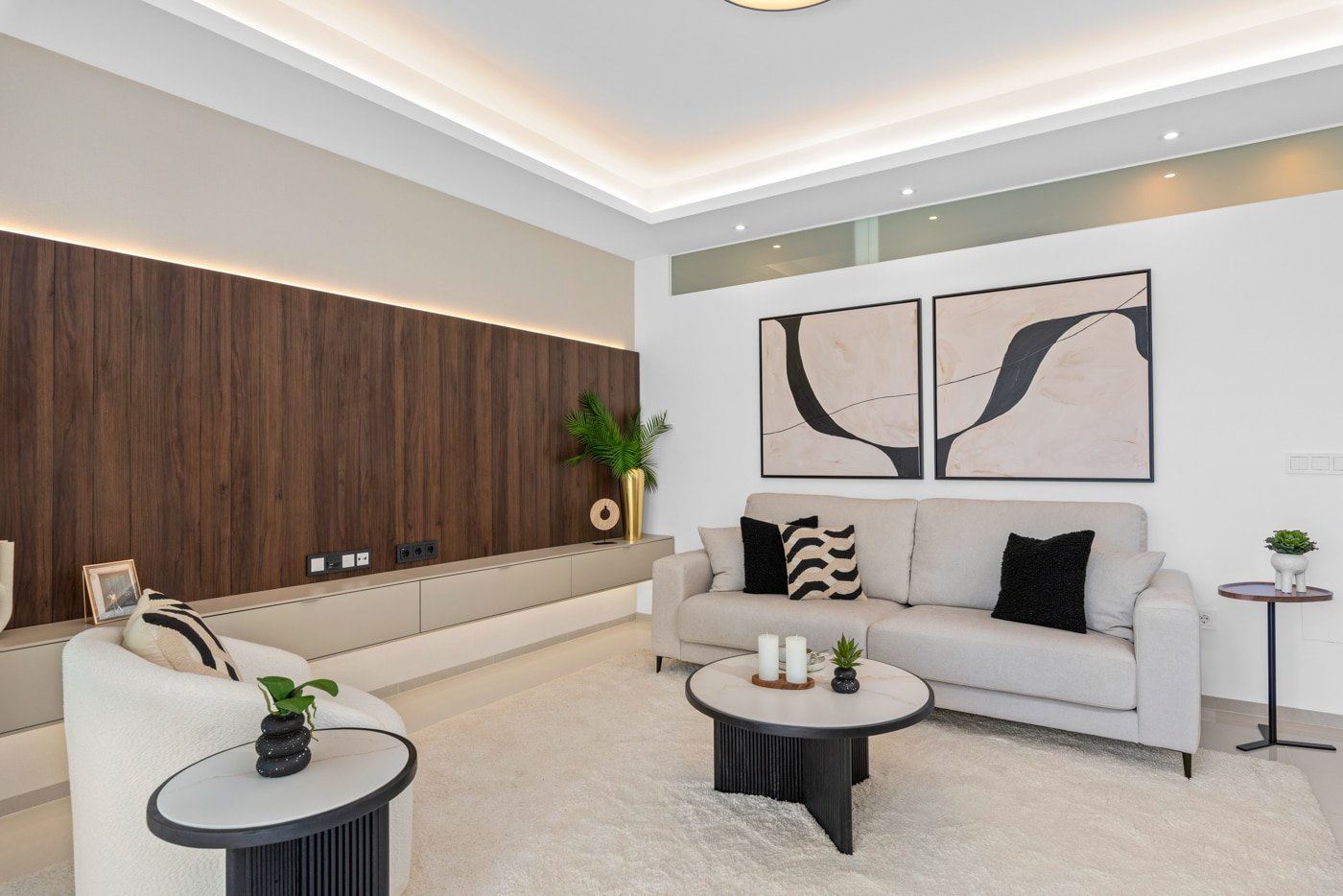 In der charmanten Stadt Ciudad Quesada gelegen, bietet diese exklusive Sammlung von 19 Bungalows eine perfekte Kombination aus Komfort und Stil. Mit