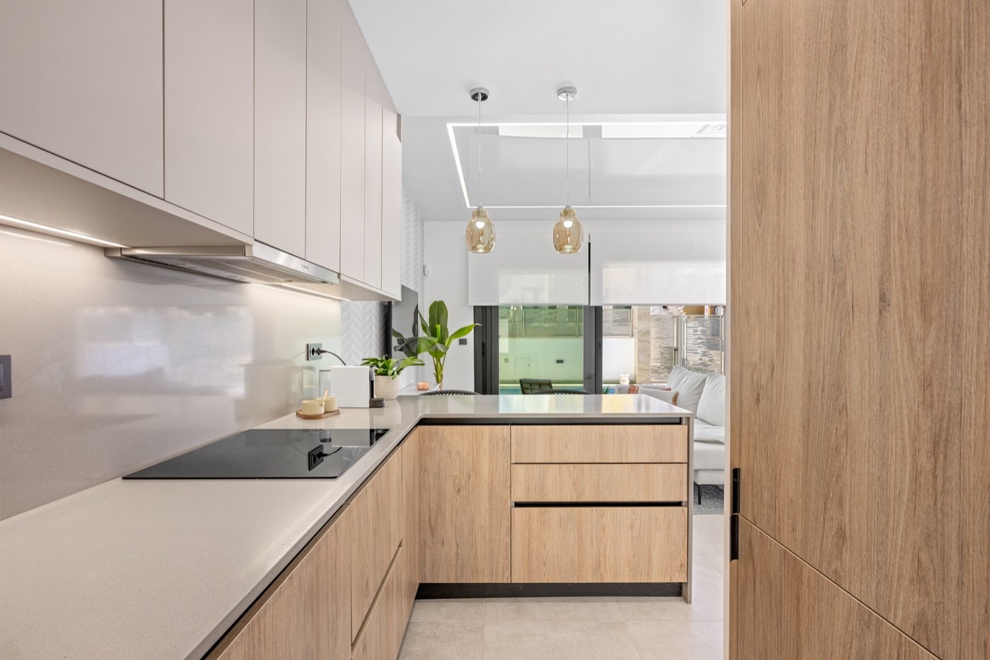 Located in Blue Lagoon, within walking distance of all amenities, is this beautiful villa, originally a show house for the project. This is immediat
