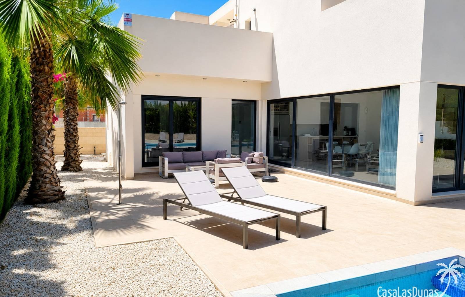 Langzeitaufenthalt an der Costa Blanca
La Perla Blanca kann saisonal gemietet werden und eignet sich daher perfekt für einen längeren Aufenthalt an