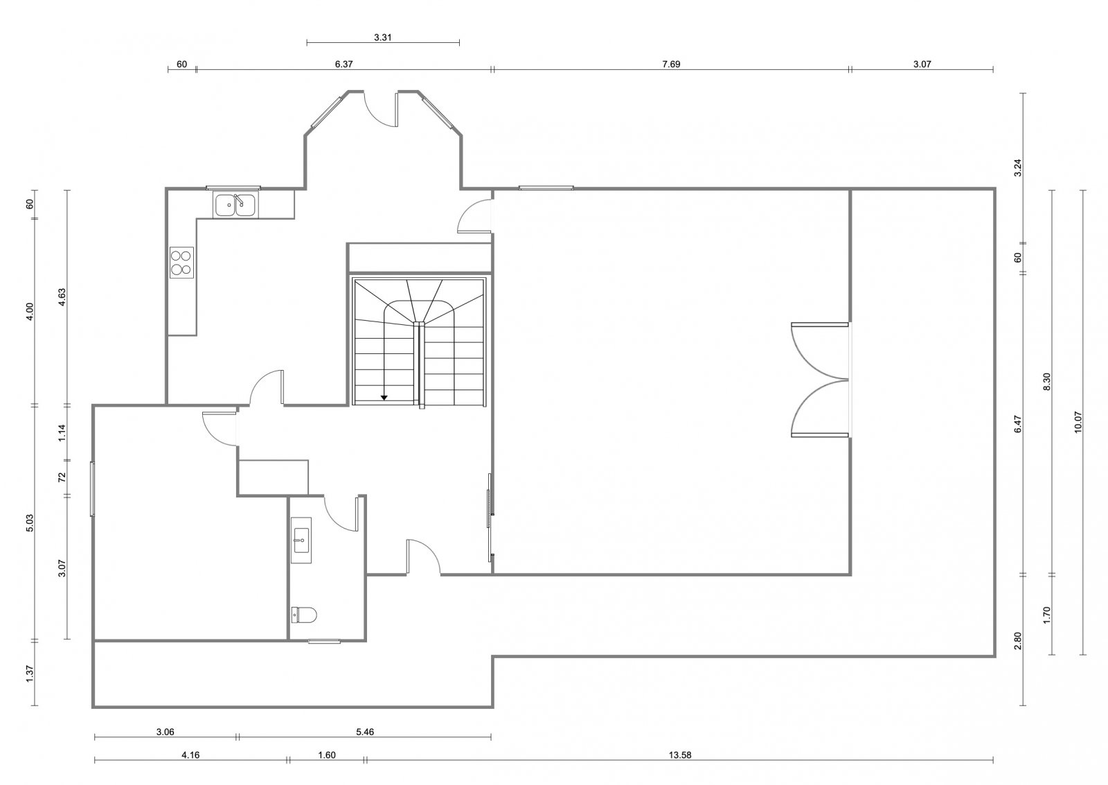 Wir präsentieren Ihnen diese riesige freistehende Villa, die atemberaubende Ausblicke auf das Meer, Komfort, große Räume und einen mediterranen Lebens