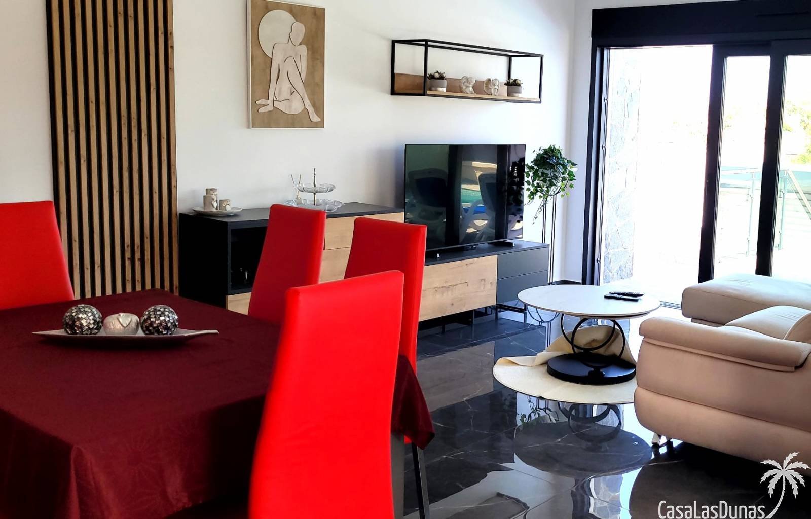 **Achtung! In der Nähe dieser Villa finden derzeit Bauarbeiten statt.
Diese charmante Villa bietet allen Komfort für einen erholsamen Aufenthalt an