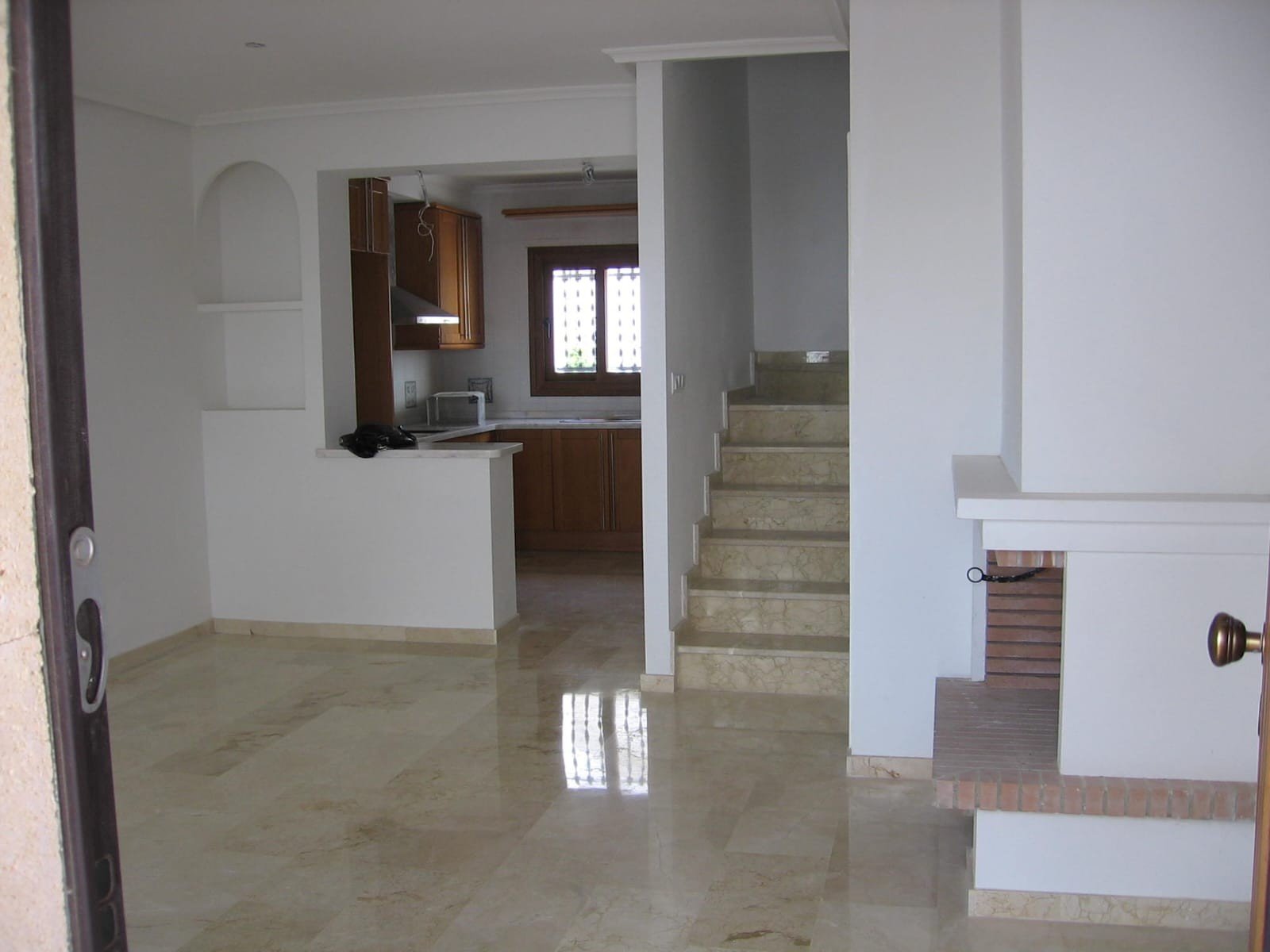   Discover this charming 2-bedroom duplex located in a private residential community, ideal as a permanent home, holiday property, or excellent invest