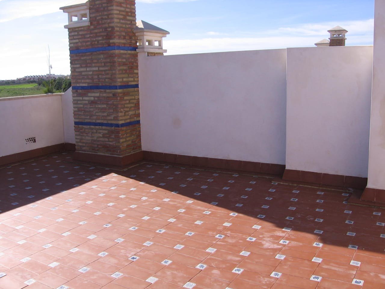   Discover this charming 2-bedroom duplex located in a private residential community, ideal as a permanent home, holiday property, or excellent invest