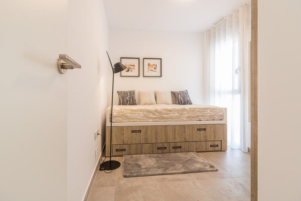 In der charmanten Stadt Torrevieja gelegen, bietet diese Wohnanlage eine Auswahl von 26 Bungalows, die in zwei Typen unterteilt sind: High-Bungalow u