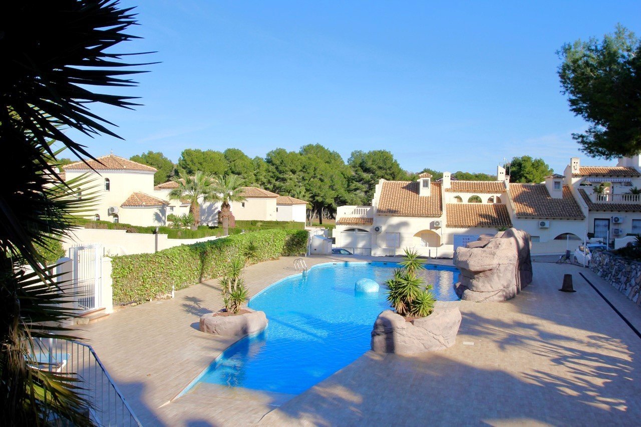 First floor apartment in sought after residential area in Las Ramblas
First floor apartment in sought after residential area in Las Rambla