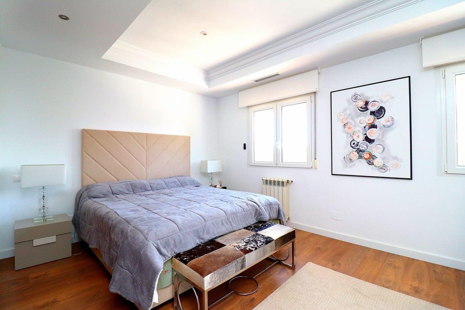   "Welcome to a three-story haven in Campoamor, just 500 meters from the sea! This spacious villa seamlessly blends luxury, comfort, and proximit