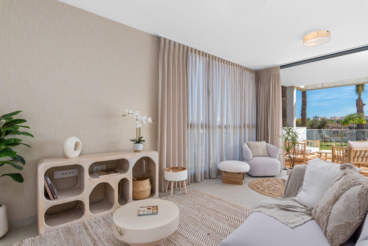 Dieses Wohnresort auf den charmanten Kleinen Inseln bietet ein einzigartiges Wohnerlebnis mit Meerblick. Es besteht aus 33 Immobilien, und die Bewohn