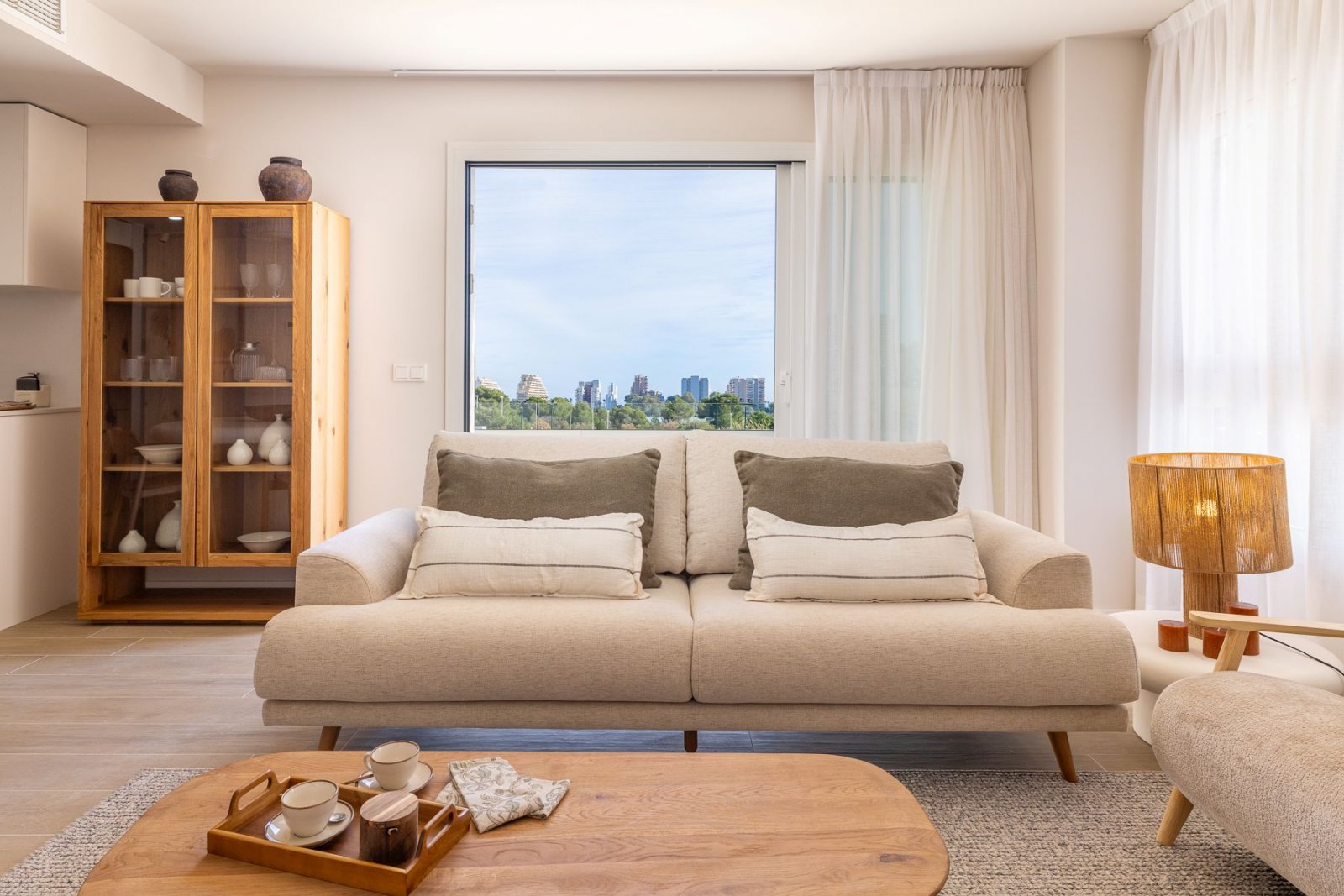 In der wunderschönen Stadt Calpe gelegen, bietet diese exklusive Wohnanlage eine Auswahl von 31 hochwertigen Wohnungen, darunter Apartments und Penth