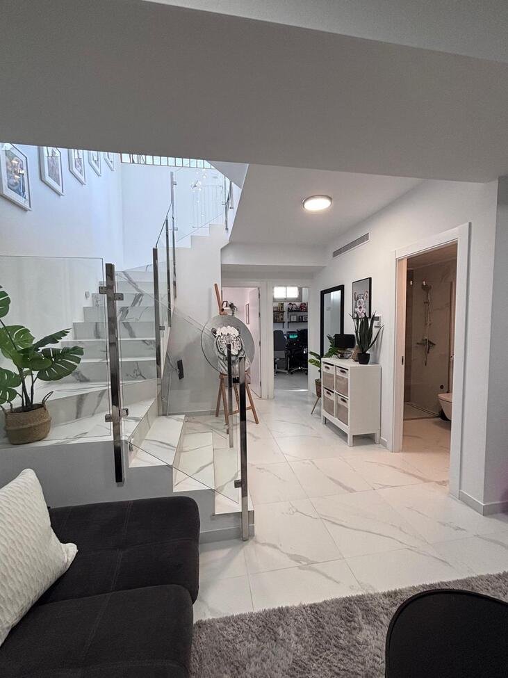 Beautiful 5-Bedroom Contemporary Villa with Heated Pool 
This stunning southwest-facing corner plot villa offers modern luxury, g
