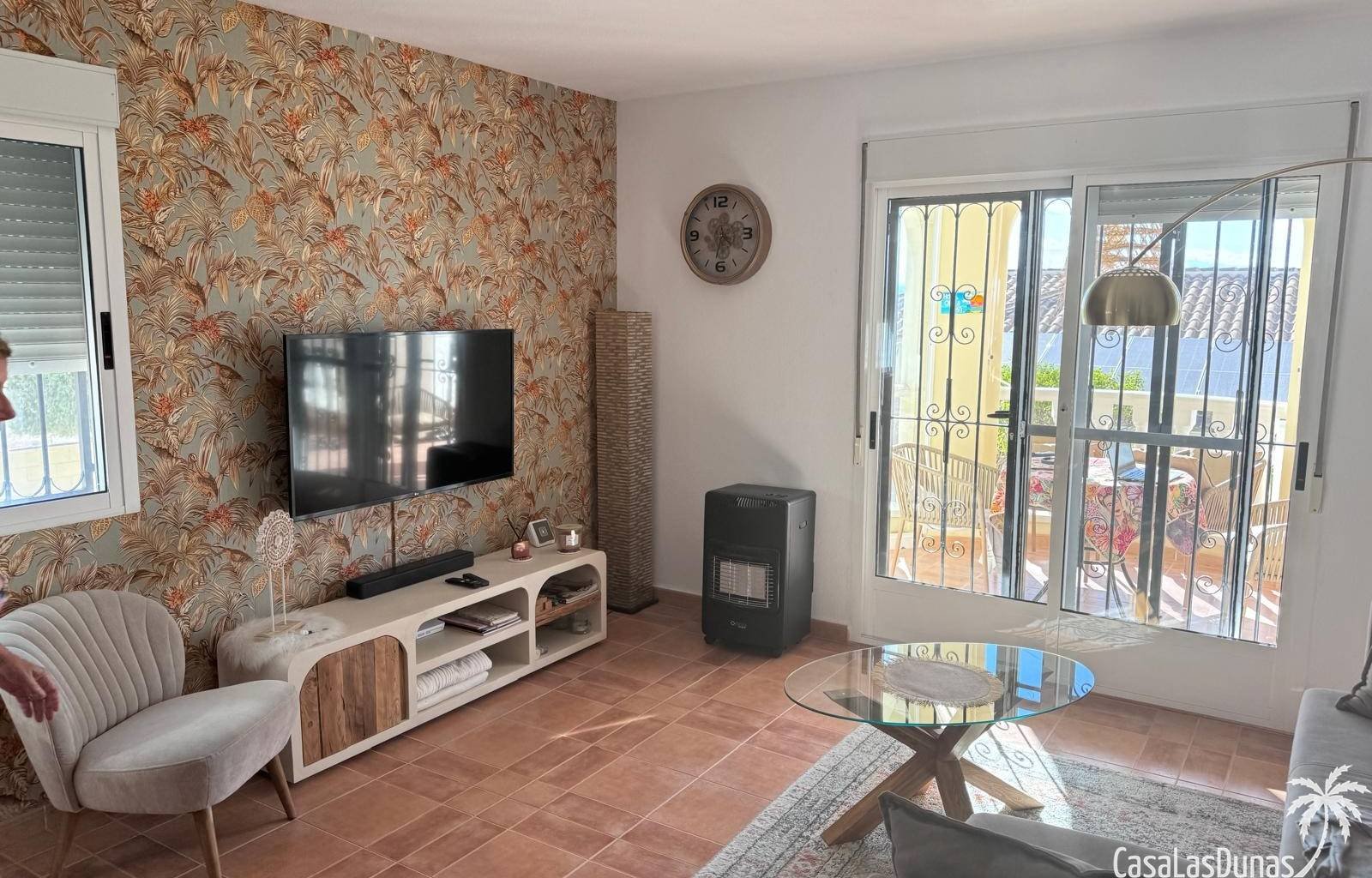 Casa Starrenburg ist eine traumhafte Ferienvilla am Rande des Wohngebiets La Marina. Diese luxuriöse, freistehende Villa besticht durch ihre moderne 