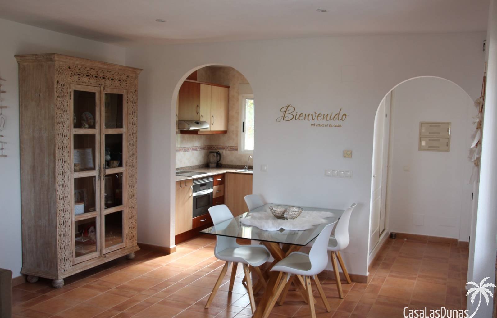  Casa Starrenburg ist eine traumhafte Ferienvilla am Rande des Wohngebiets La Marina. Diese luxuriöse, freistehende Villa besticht durch ihre moderne 