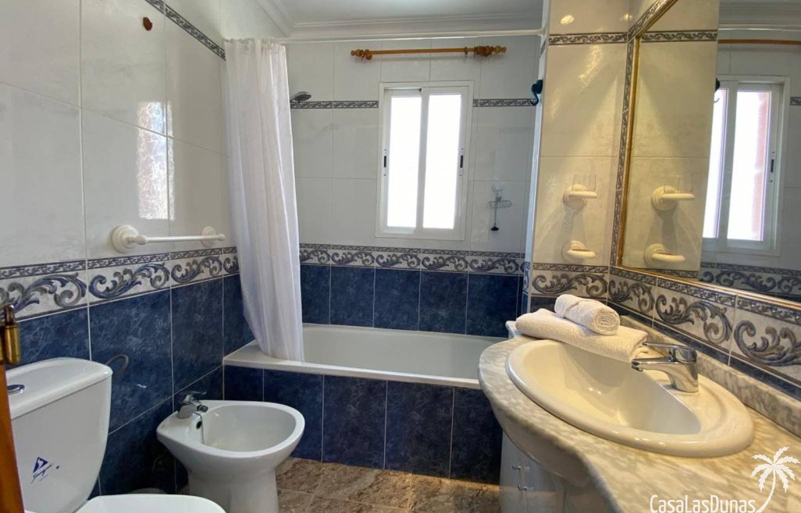 *Auf diesen Artikel erhalten Sie 10 % Rabatt, wenn er innerhalb von 2 Wochen eintrifft, solange er noch verfügbar ist.
Ein Ferienhaus im Zentrum von