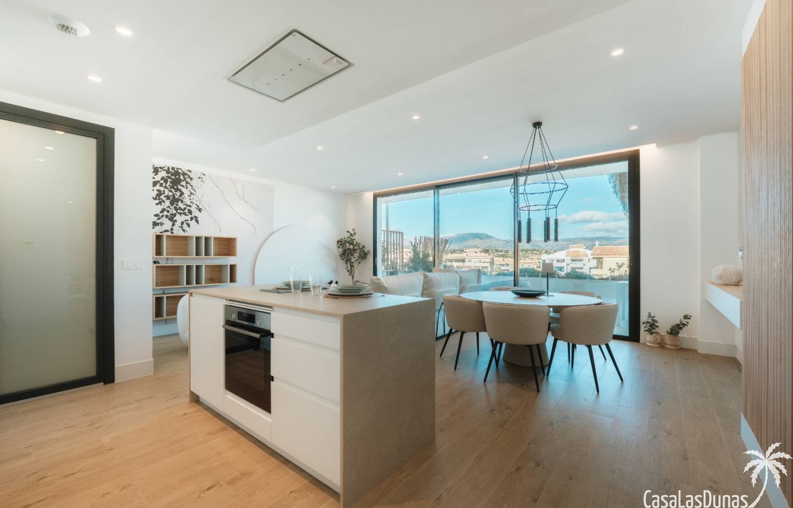 Modernes und exklusives Bauprojekt, nur wenige Schritte vom Strand von Albir entfernt und mit wunderschönem Meerblick. Die erste Phase dieses Projekt