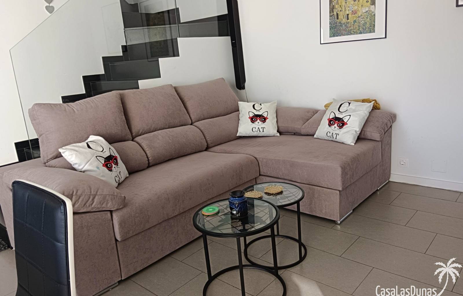  Sie wünschen sich einen unbeschwerten Urlaub? Entdecken Sie die Casa Spruit in Ciudad Quesada. Diese moderne, freistehende Villa ist komplett ausgest