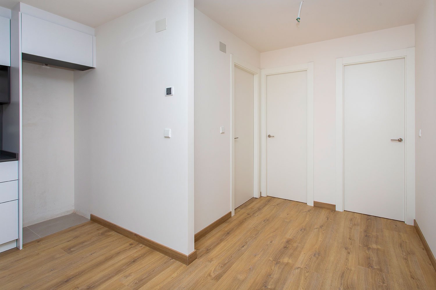  In der charmanten Umgebung von La Canalosa gelegen, bietet diese exklusive Sammlung von vier Immobilien ein ruhiges und komfortables Leben. Die Typol