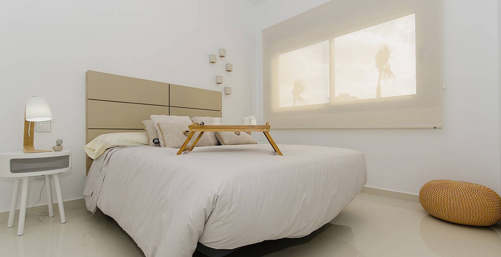 Diese exklusive Sammlung von 19 Immobilien in der charmanten Stadt Orihuela bietet ein unvergleichliches Wohnerlebnis. Die Wohnoptionen umfassen Einf
