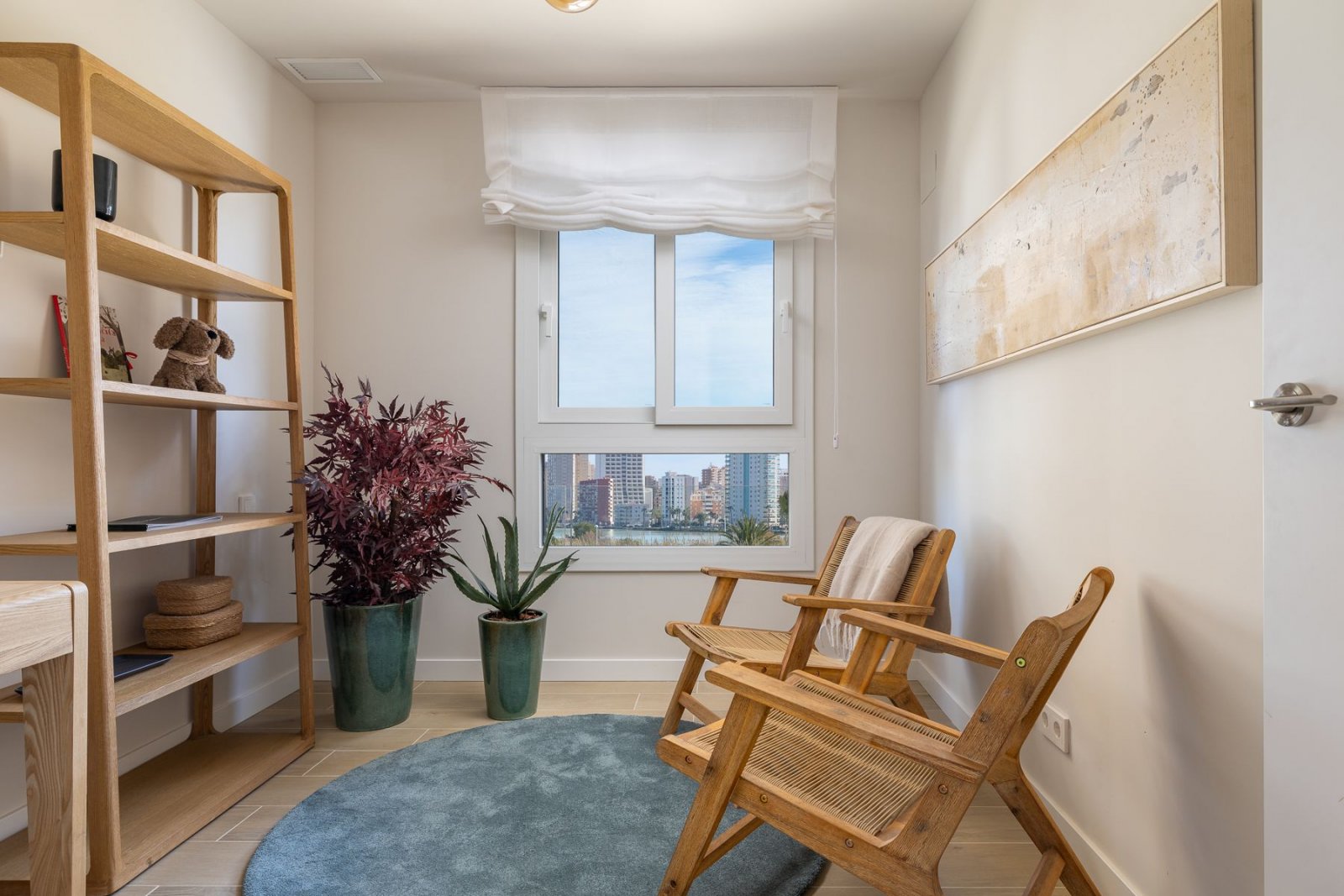  In der wunderschönen Stadt Calpe gelegen, bietet diese exklusive Wohnanlage eine Auswahl von 31 hochwertigen Wohnungen, darunter Apartments und Penth