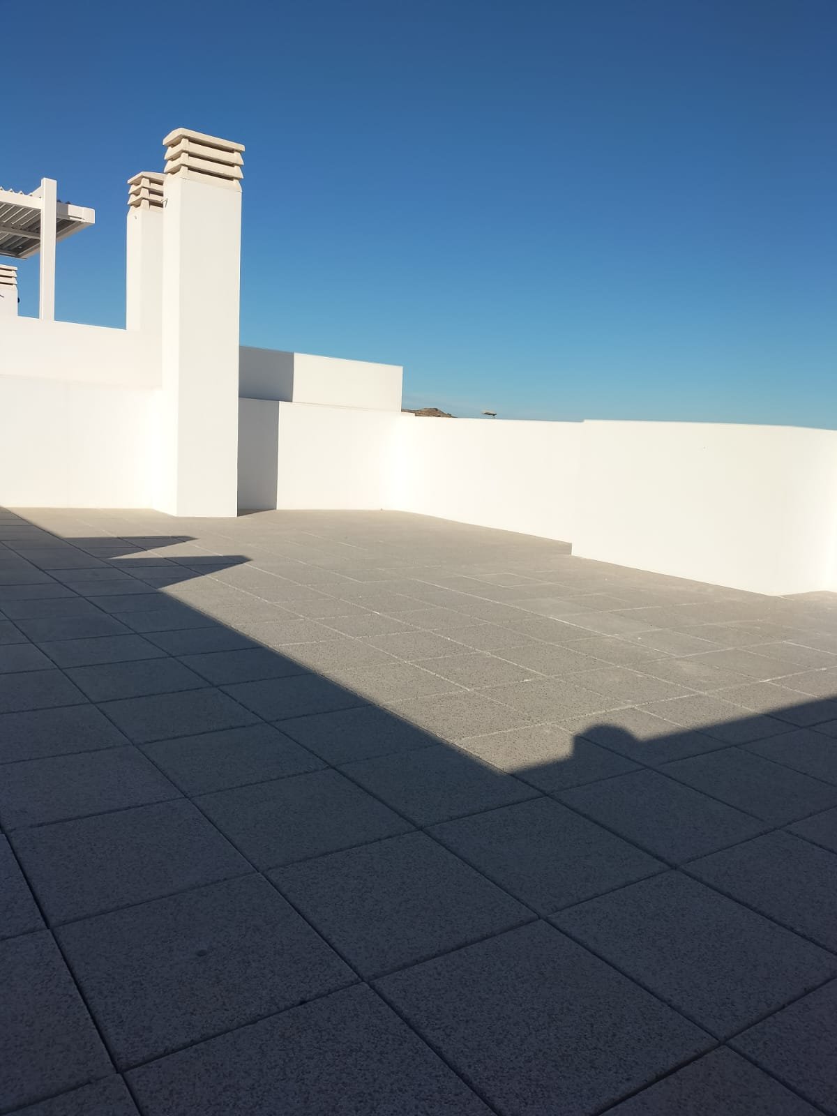 In der charmanten Stadt Orihuela gelegen, bietet diese Wohnanlage eine Vielzahl von Wohnmöglichkeiten, die unterschiedlichen Bedürfnissen und Lebenss
