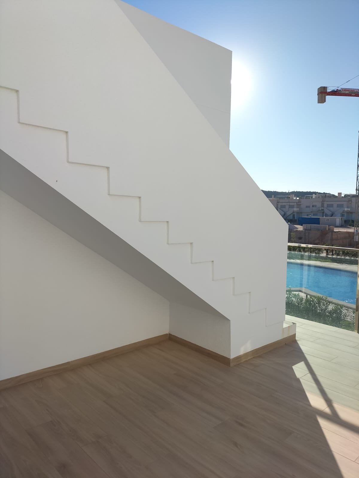 In der charmanten Stadt Orihuela gelegen, bietet diese Wohnanlage eine Vielzahl von Wohnmöglichkeiten, die unterschiedlichen Bedürfnissen und Lebenss