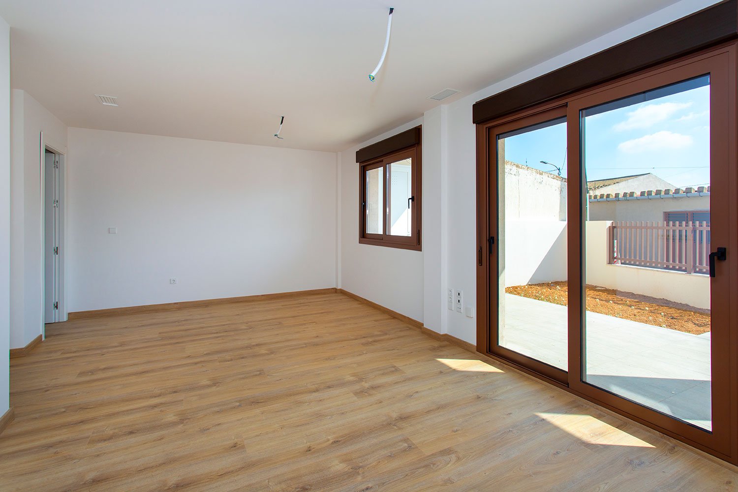 In der charmanten Umgebung von La Canalosa gelegen, bietet diese exklusive Sammlung von vier Immobilien ein ruhiges und komfortables Leben. Die Typol