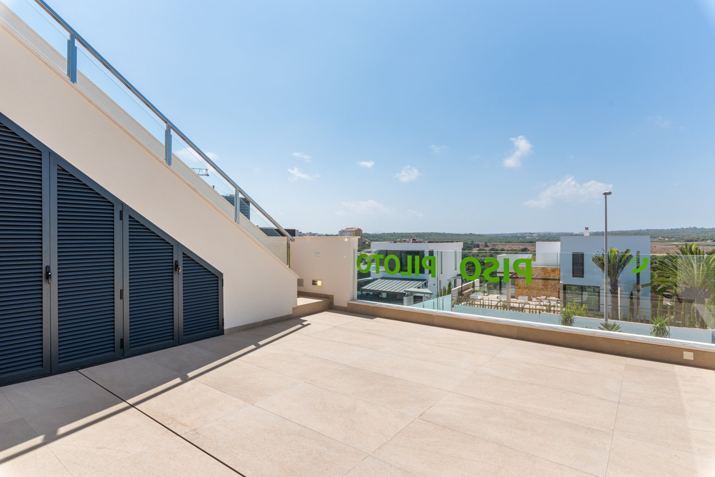 In der charmanten Stadt Orihuela gelegen, bieten diese exklusiven Villen eine privilegierte Umgebung für diejenigen, die ein Zuhause an der Costa Bla