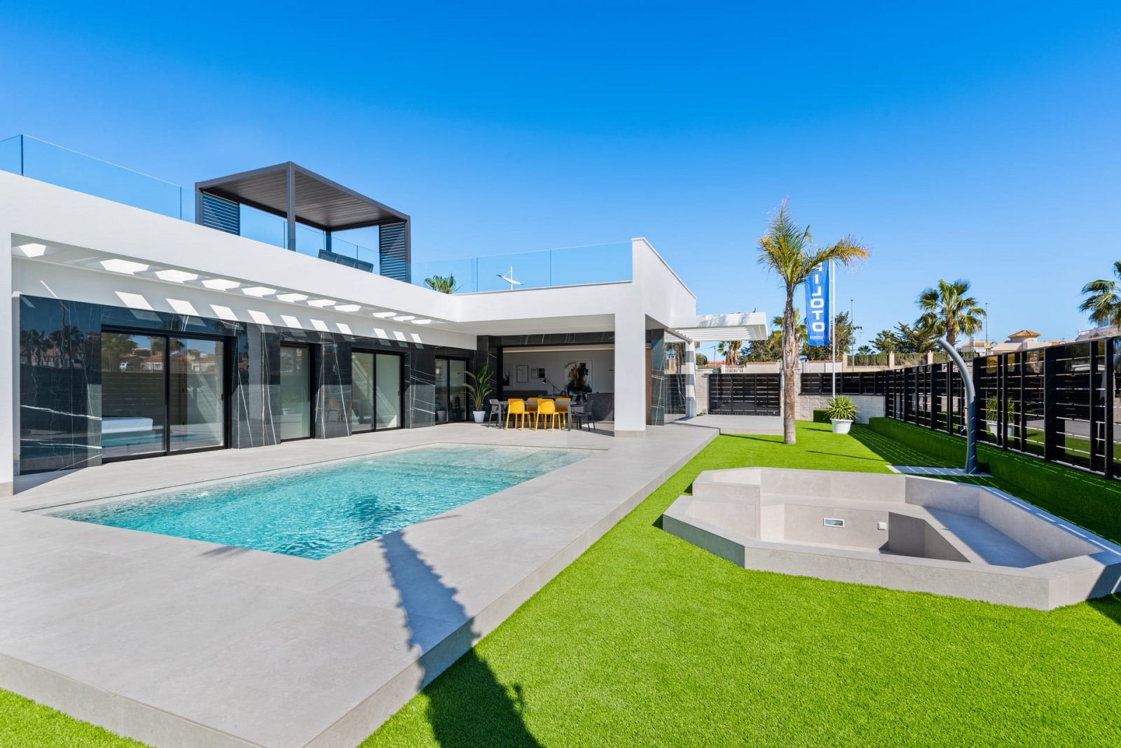 In der prestigeträchtigen Umgebung von La Finca Golf gelegen, bietet dieses exklusive Ensemble von 11 unabhängigen Häusern einen einzigartigen Lebens