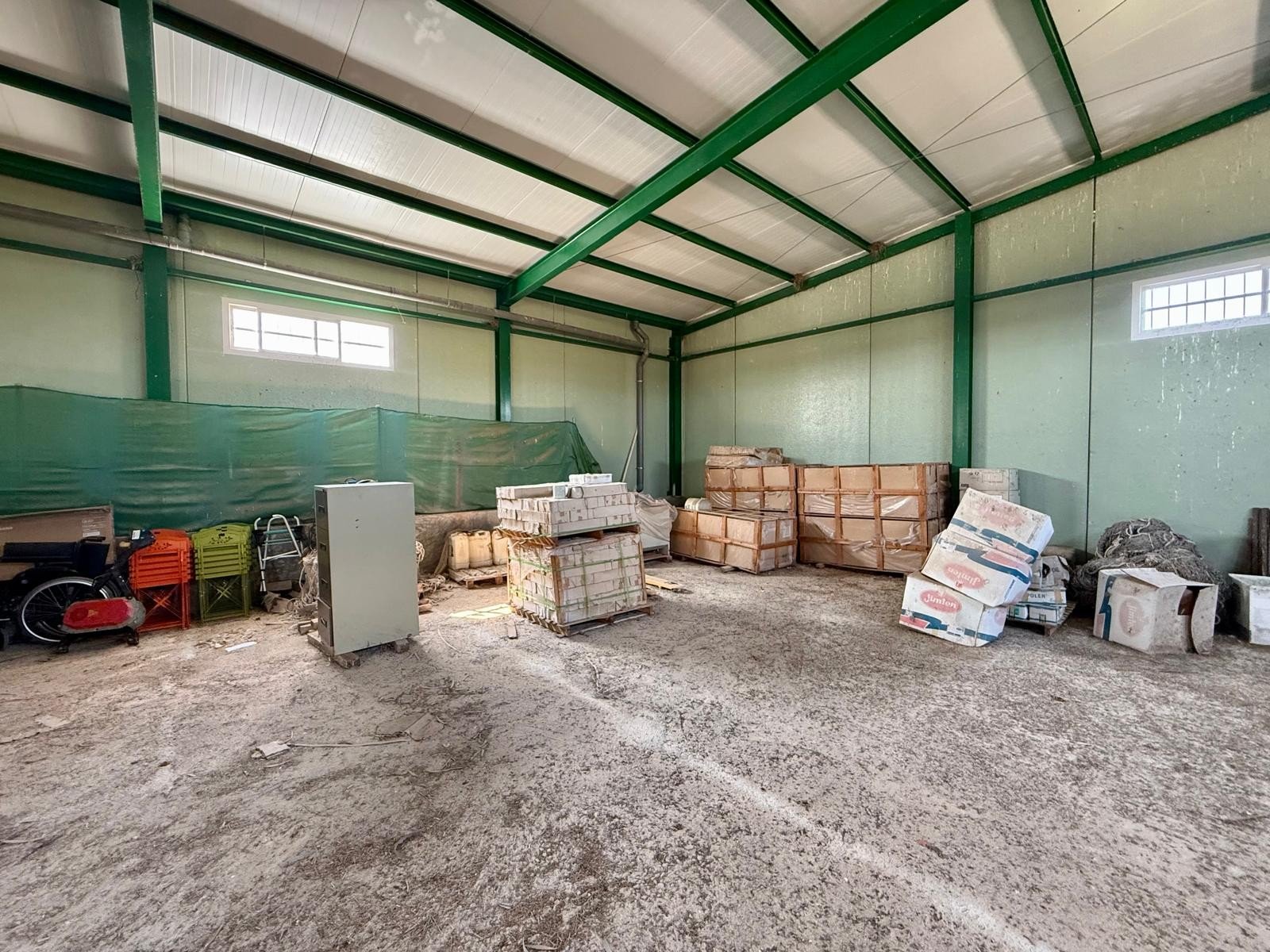 Impressive country-side property situated in the lovely lemon grove area in-between San Miguel de Salinas and the Torrevieja Saltlake:
par