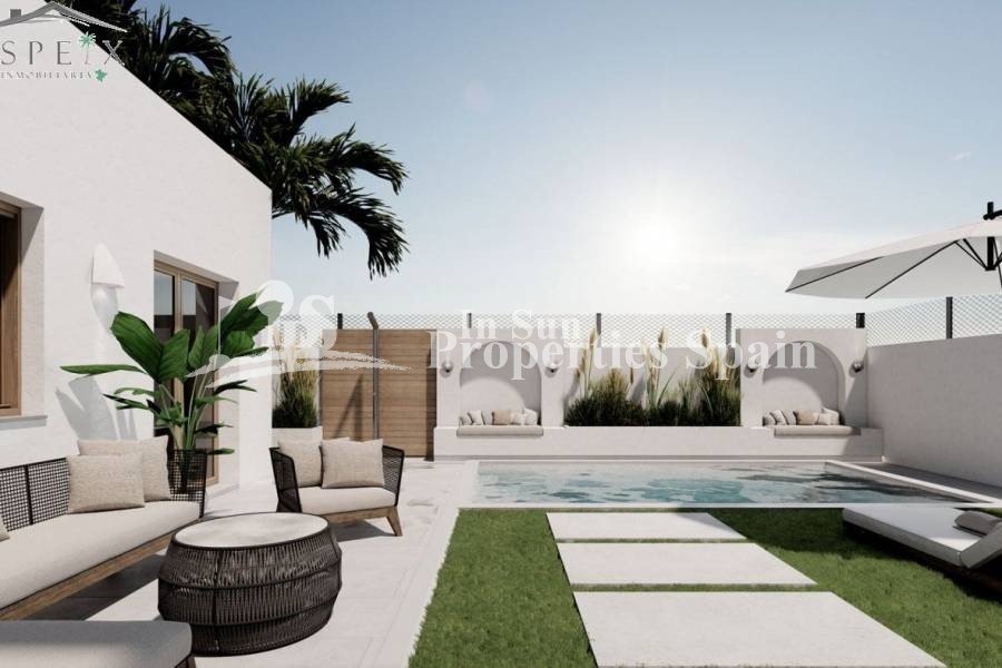 FANTASTISCHE INLAND NEU GEBAUT VILLA ABGESCHLOSSEN IN ASPE, ALICANTE mit herrlichem Bergblick.
Sind Sie auf der Suche nach einer Neubauvill