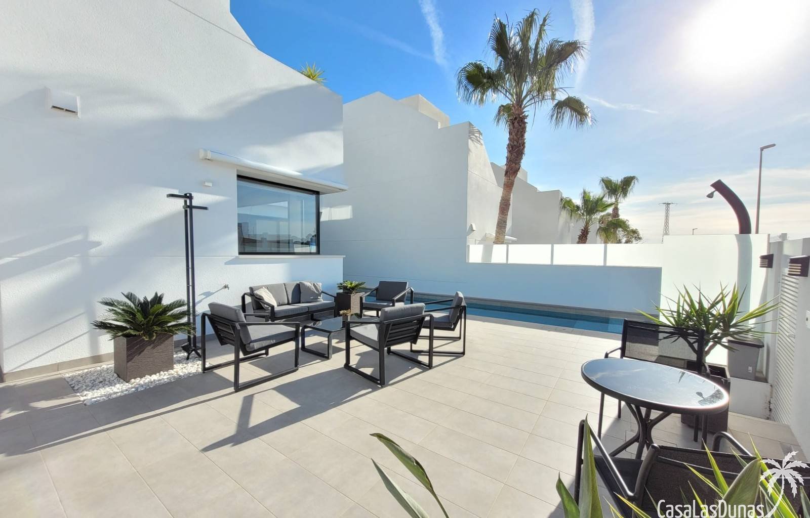 Moderne Villa mit privatem Pool und Dachterrasse an der Costa Blanca
Willkommen in Sonrica , einem eleganten und komfortablen Ferienhaus, in dem Si