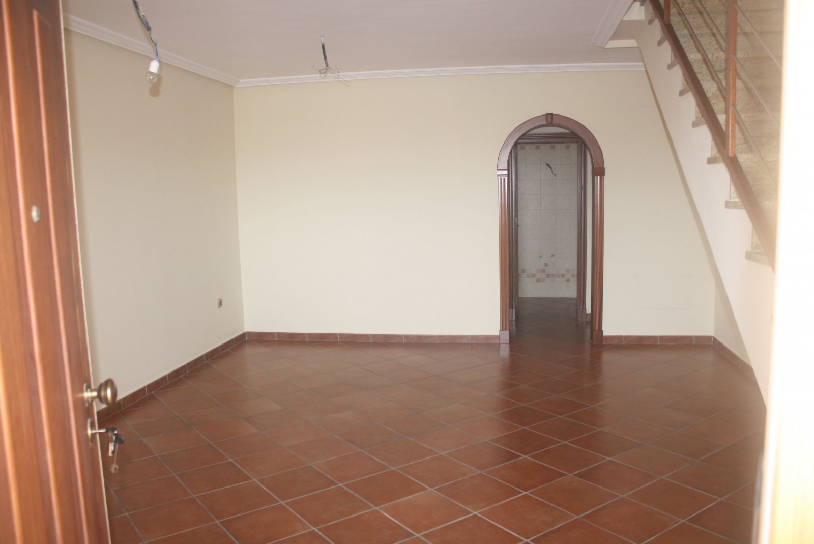 In der charmanten Stadt Torrevieja gelegen, bietet dieses Reihenhaus eine einzigartige Gelegenheit, das Leben an der Costa Blanca zu genießen. Mit nu