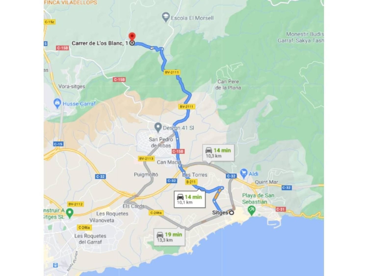 Schönes, flaches Grundstück von 1242 m2, bereits eingezäunt und bereit für den Bau Ihres Traumhauses. Gelegen im Garraf-Park, wo Sie sehr ruhig le