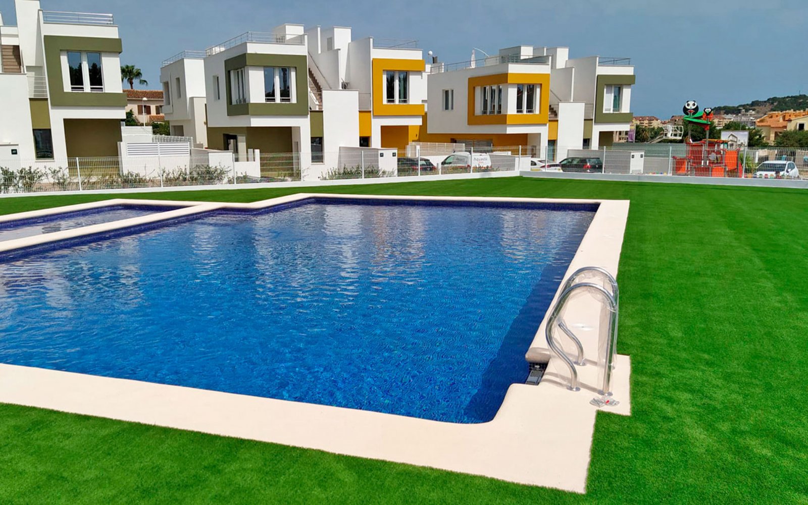 Denia:  In der schönen Stadt Dénia gelegen, bietet dieser exklusive Wohnkomplex 15 Immobilien, die darauf ausgelegt sind, die anspruchsvollsten Bedürfnisse z 
