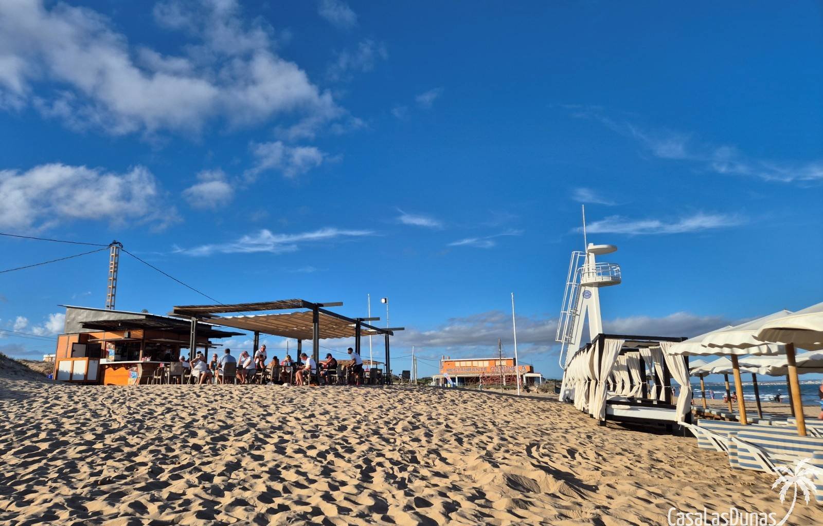 Willkommen in der Casa Bajo el Sol! Dieses wunderschöne Haus ist der perfekte Urlaubsort für alle, die Komfort und Bequemlichkeit suchen. Das charman
