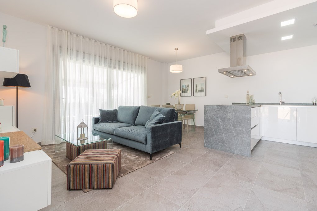 In der charmanten Stadt Torrevieja gelegen, bietet diese Wohnanlage eine Auswahl von 26 Bungalows, die in zwei Typen unterteilt sind: High-Bungalow u