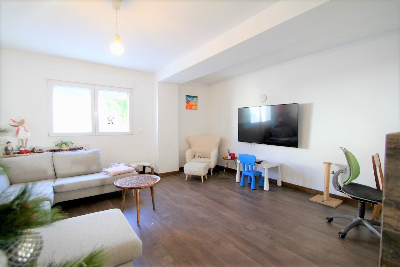   Detached villa on large plot with views down to the sea&amp;#13;&amp;#13;
Renovated and well-maintained villa on a plot of 1.254 m2 with a
