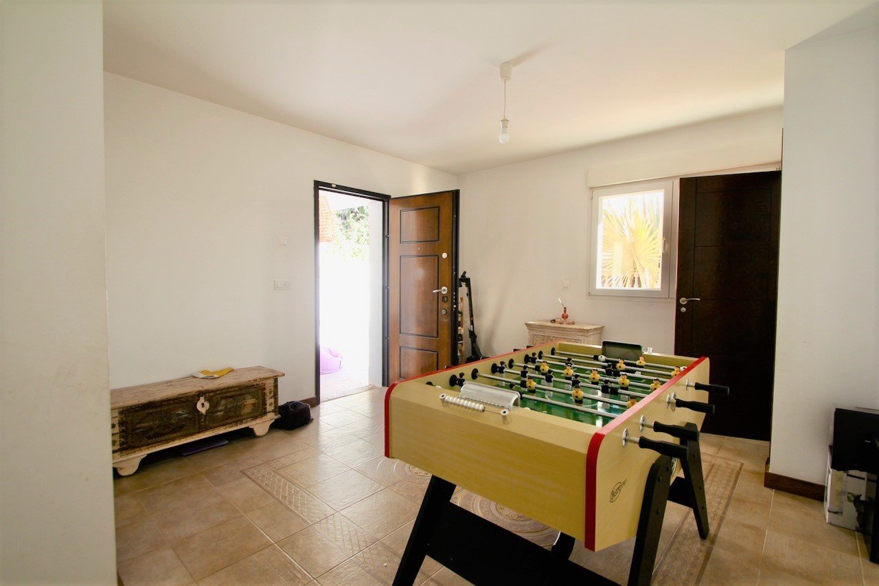   Detached villa on large plot with views down to the sea&amp;#13;&amp;#13;
Renovated and well-maintained villa on a plot of 1.254 m2 with a