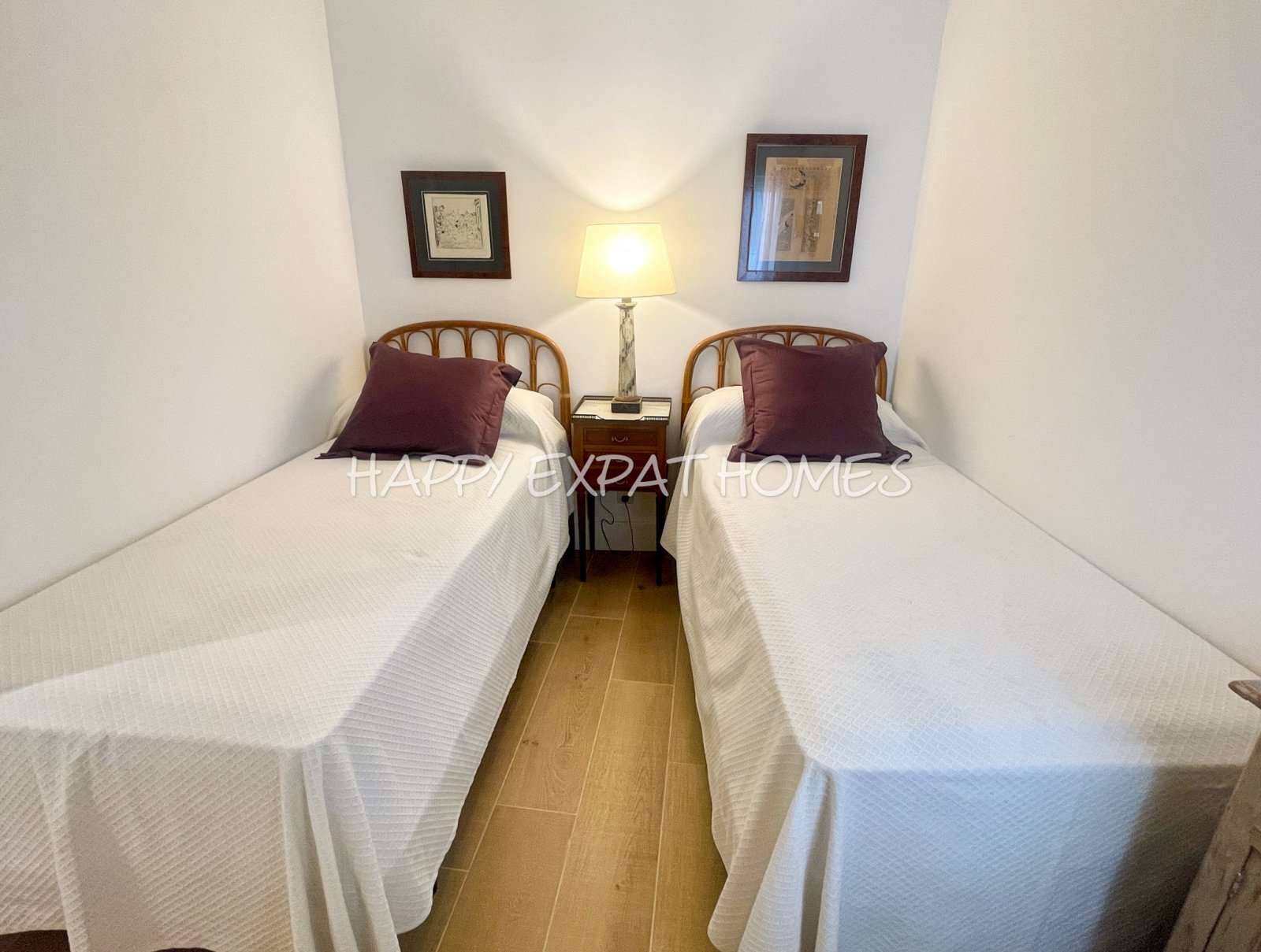 Fantastische Wohnung im Herzen von Sitges mit den besten Meerblicken. Vom Balkon aus kann man buchstäblich die Wellen des Meeres und die Glocken d