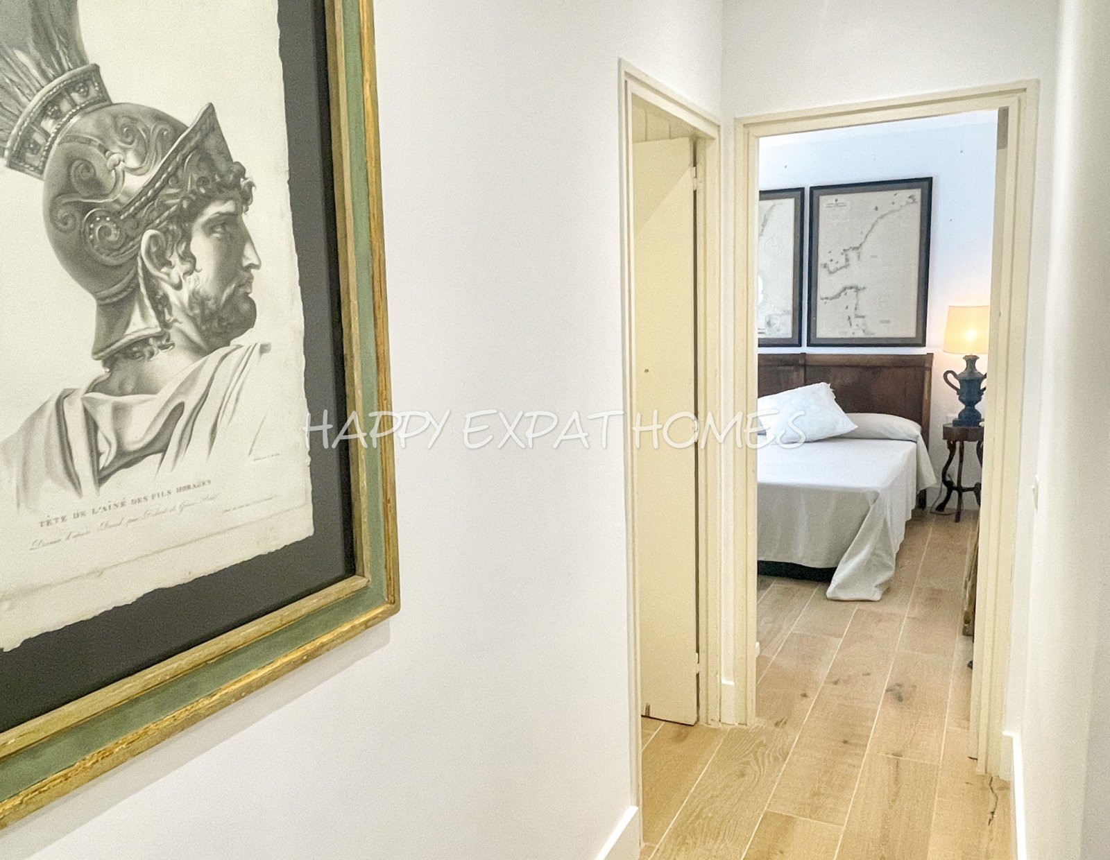 Fantastische Wohnung im Herzen von Sitges mit den besten Meerblicken. Vom Balkon aus kann man buchstäblich die Wellen des Meeres und die Glocken d
