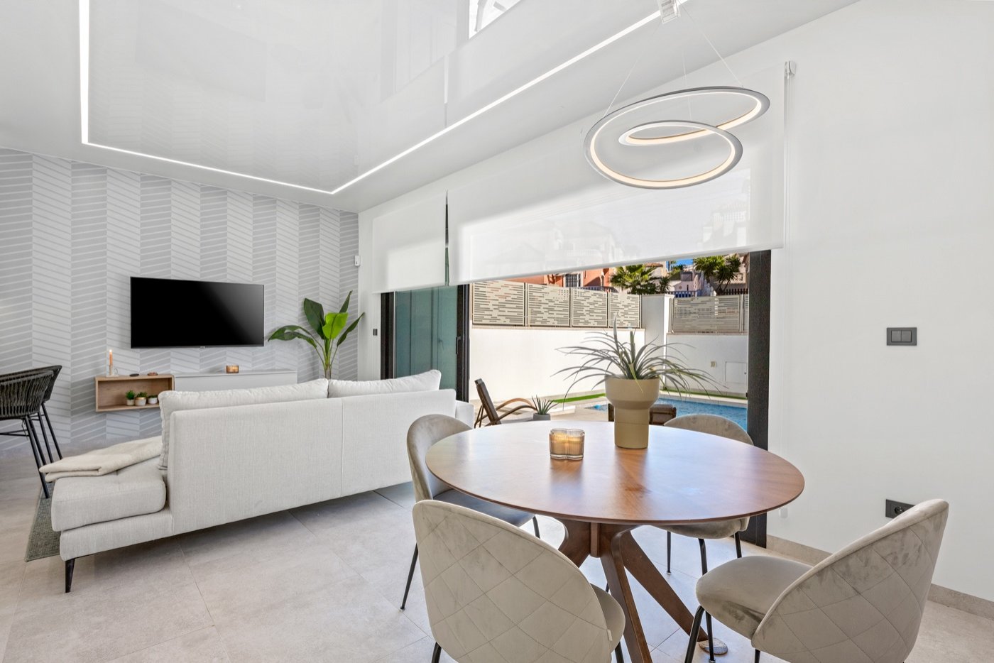 Located in Blue Lagoon, within walking distance of all amenities, is this beautiful villa, originally a show house for the project. This is immediat