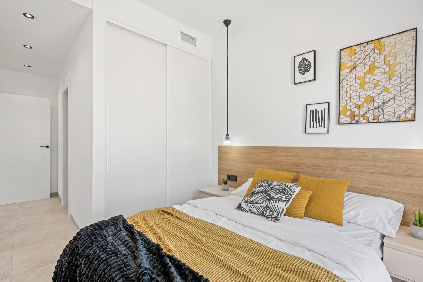 Located in Blue Lagoon, within walking distance of all amenities, is this beautiful villa, originally a show house for the project. This is immediat