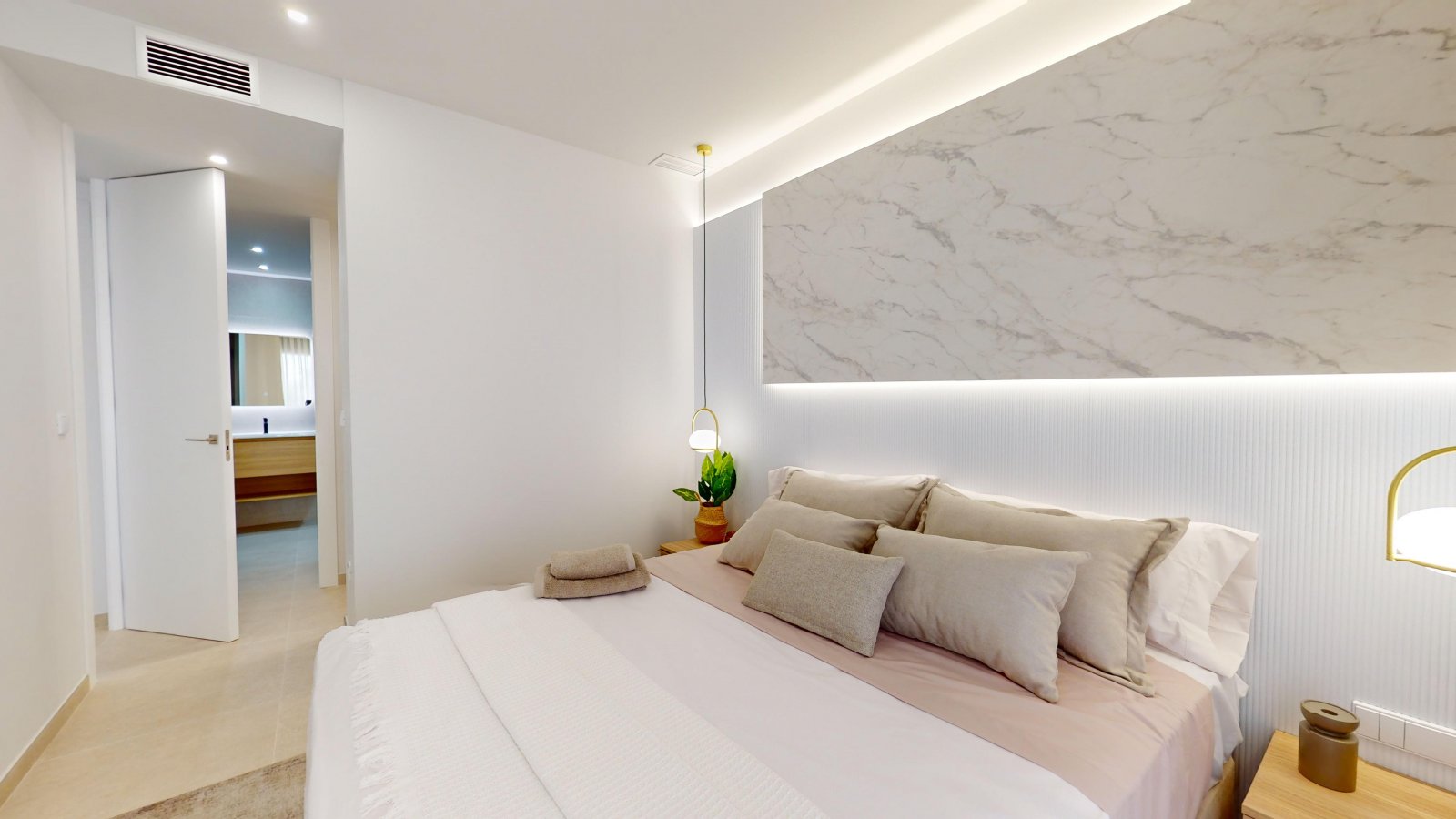 In der prestigeträchtigen Gegend von Cabo Roig gelegen, bietet diese Wohnanlage eine Auswahl von 23 Immobilien, darunter Apartments, Erdgeschosswohnu