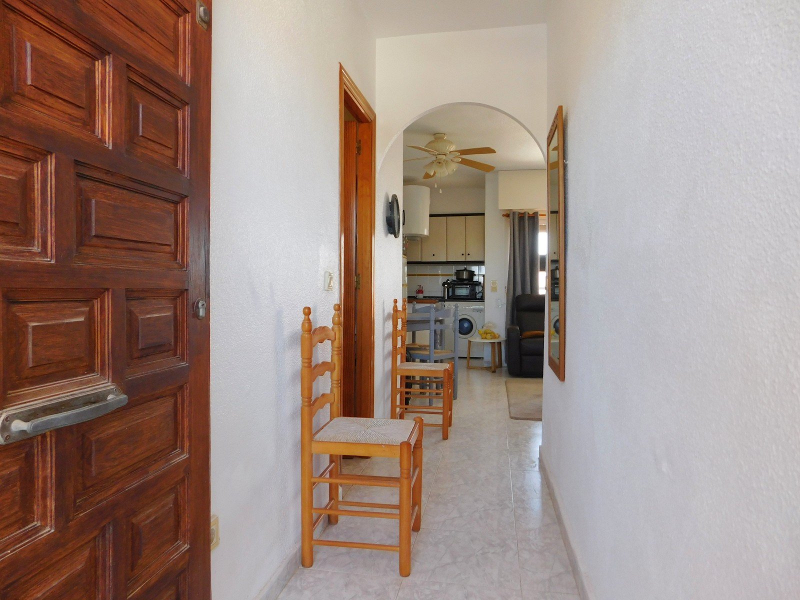   Looking for a lock up and leave property in the Orihuela Costa? Walking distance to all amenities? Well, we have the right one for you!! Here is a g