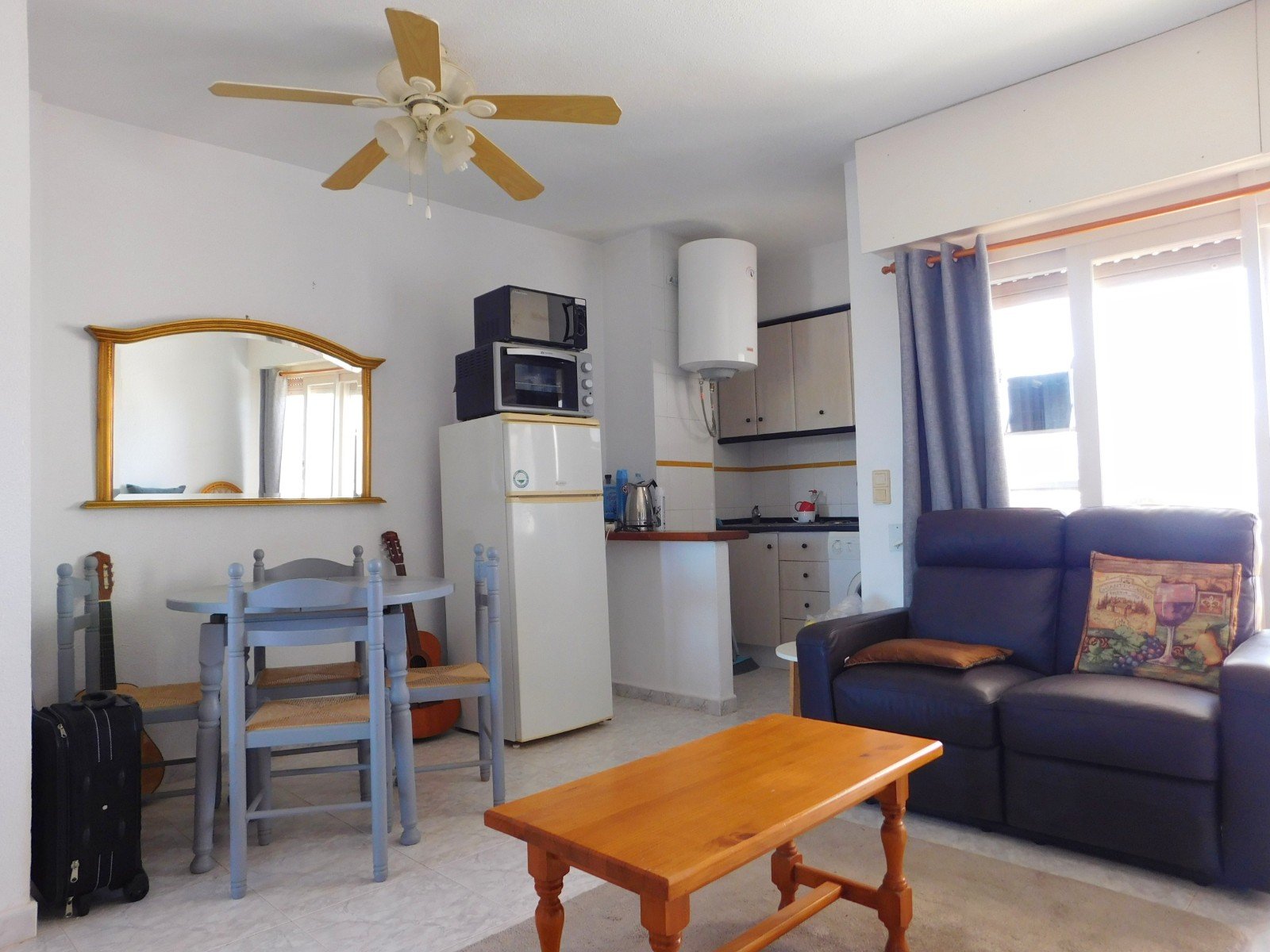   Looking for a lock up and leave property in the Orihuela Costa? Walking distance to all amenities? Well, we have the right one for you!! Here is a g