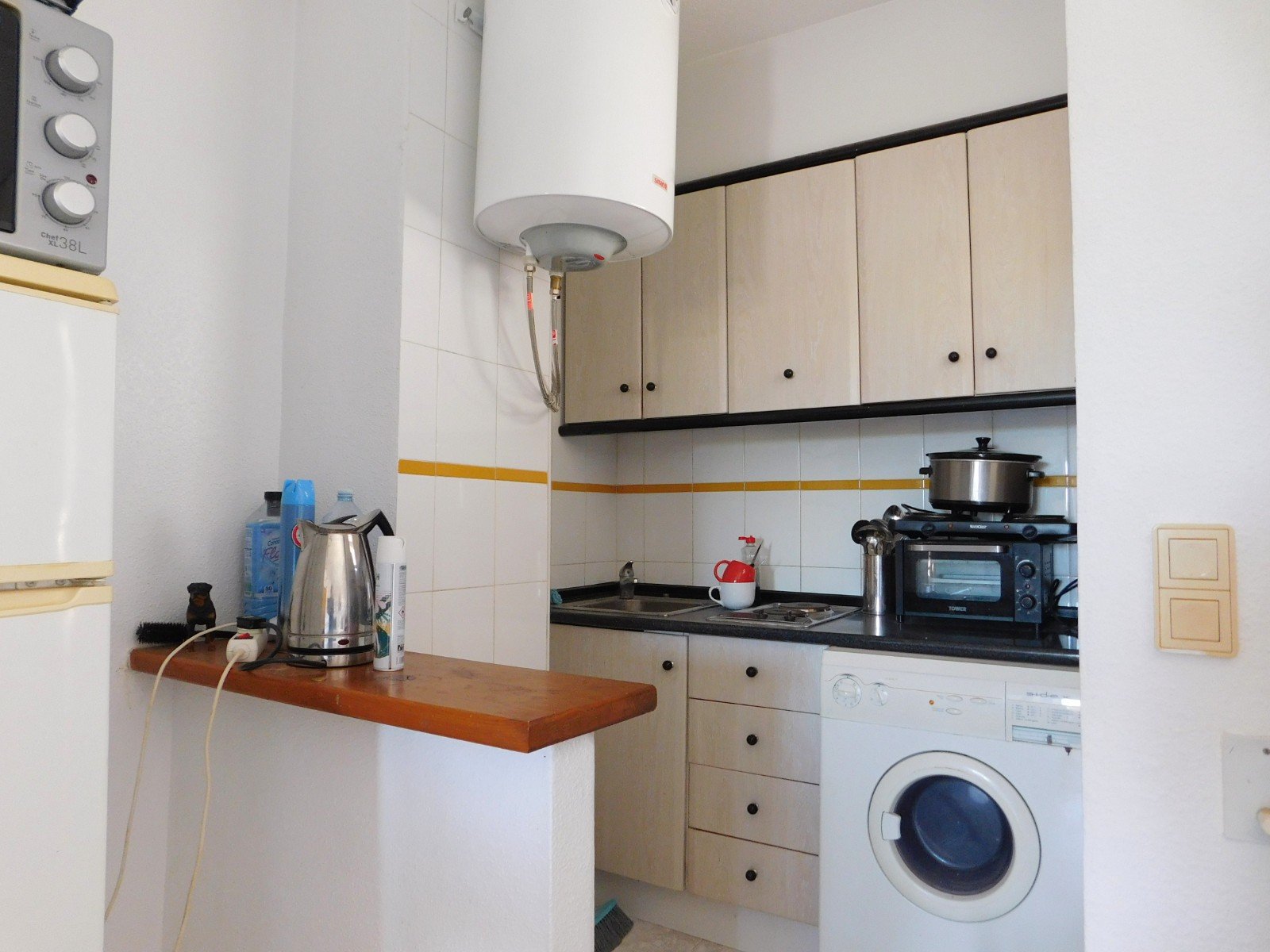   Looking for a lock up and leave property in the Orihuela Costa? Walking distance to all amenities? Well, we have the right one for you!! Here is a g
