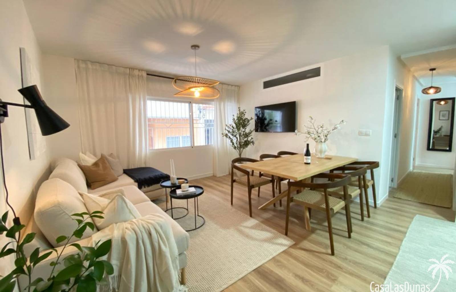  Casa Bonita ist ein elegantes und charmantes Apartment im schönen Städtchen Torrevieja. Es ist komplett ausgestattet und verfügt über ein komfortable 