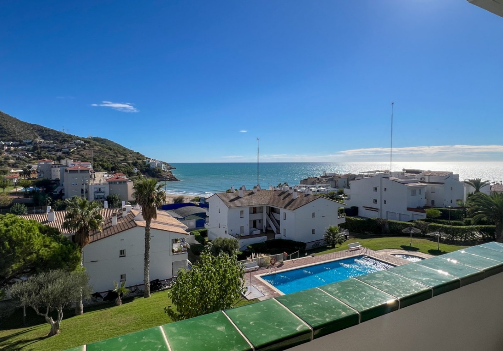 Wohnung direkt am Aiguadolç Strand, mit 3 Schlafzimmern und 2 Badezimmern. Jeder, der zum ersten Mal hereinkommt, ist sprachlos über die atemberau