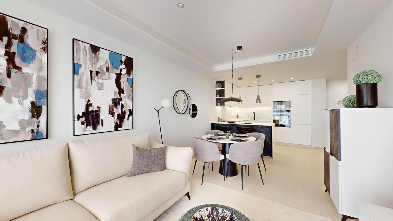In der prestigeträchtigen Gegend von Cabo Roig gelegen, bietet diese Wohnanlage eine Auswahl von 23 Immobilien, darunter Apartments, Erdgeschosswohnu